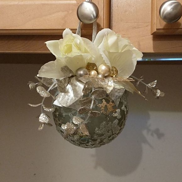 Set of Handmade Ornaments! - Picture 13 of 14